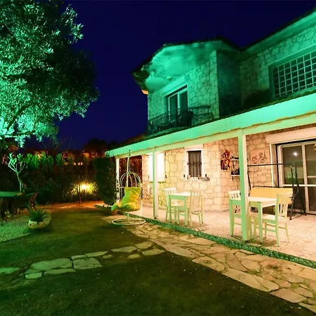 Kekik Alaçatı Mayko Hotel Çeşme