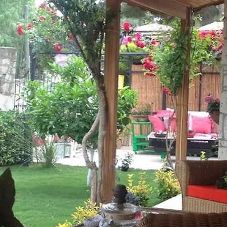 Kekik Alacati Mayko ホテル 2*