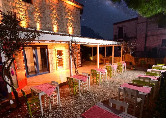 Kekik Alacati Mayko Hotel 2*