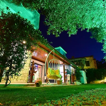 Otel Kekik Alaçatı Mayko 2*