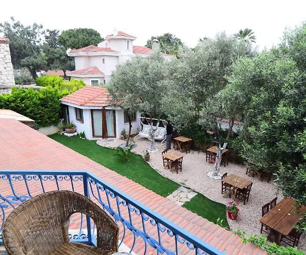 Kekik Alaçatı Mayko Otel 2*