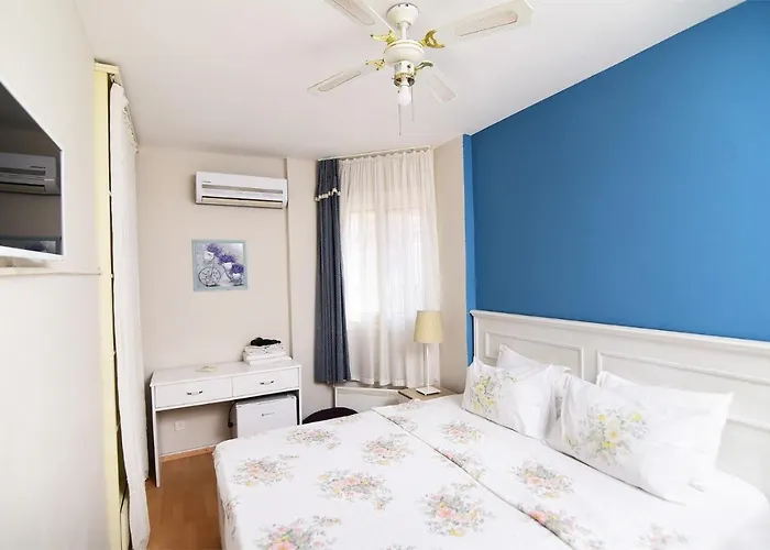 Kekik Alaçatı Mayko Otel 2*