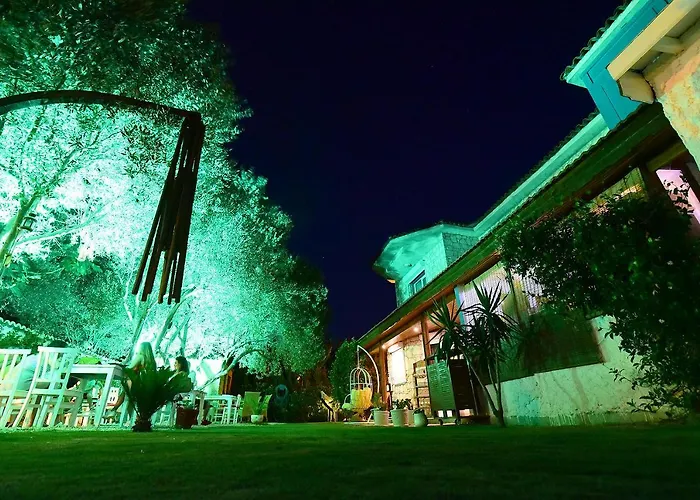 Kekik Alaçatı Mayko Otel 2*