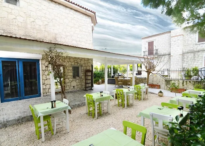 Otel Kekik Alaçatı Mayko 2*