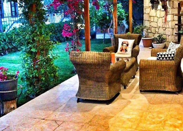 Otel Kekik Alaçatı Mayko 2*